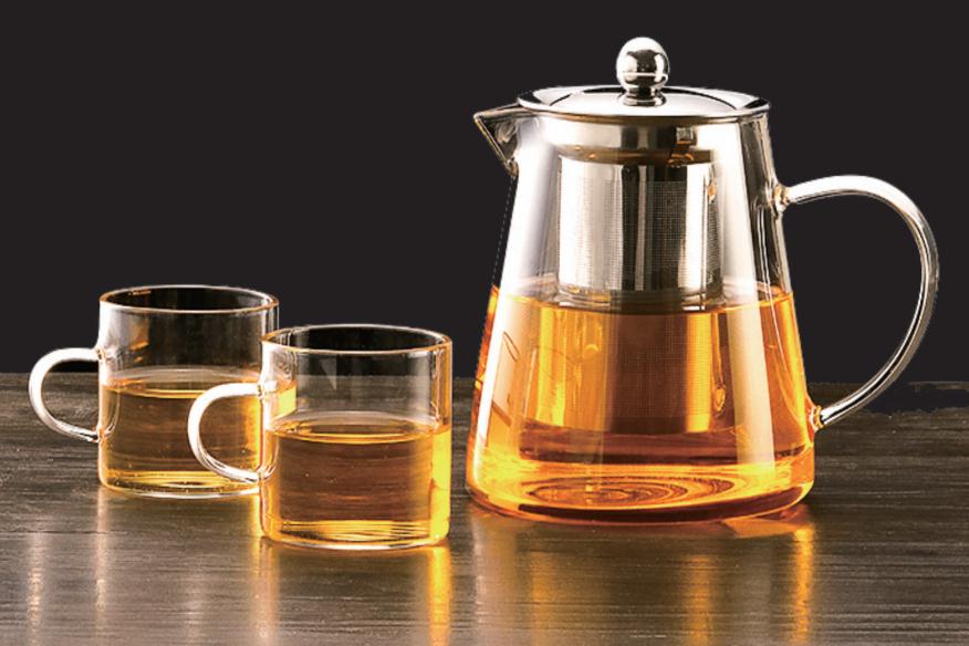 很多人都喜歡喝茶，但是杯子上的茶垢卻很難清除